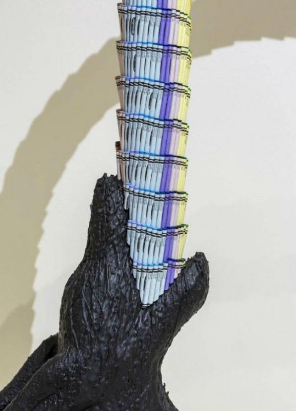 美国雕塑家赫伯•威廉姆斯的五颜六色蜡笔雕塑