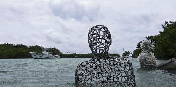 雕塑家打造海底艺术品呼吁环保